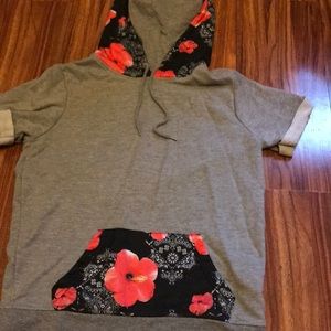 Short sleeve sweatshirt